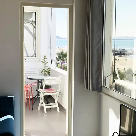 Sea View Nik Lägenhet